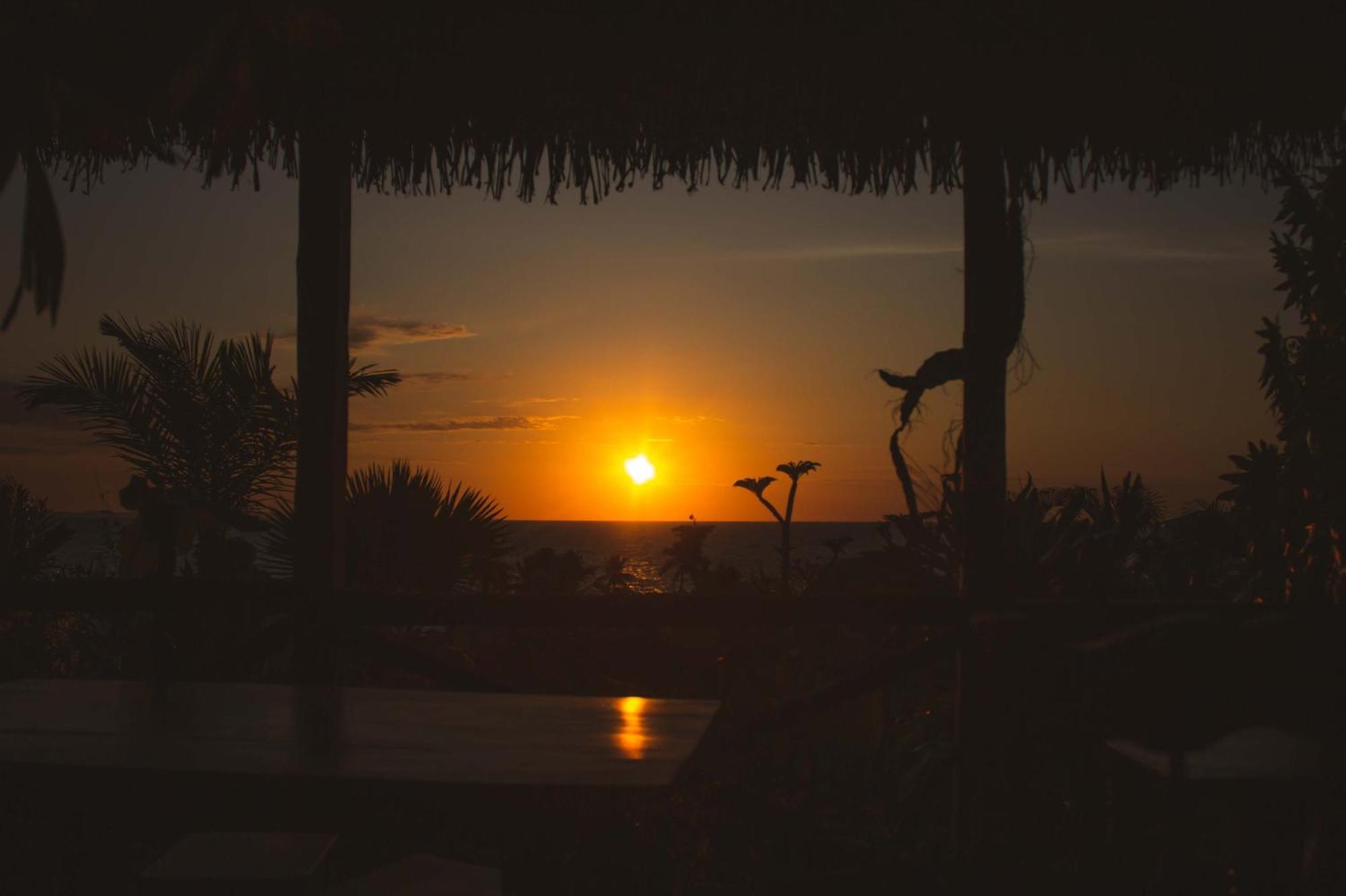 Coucher De Soleil 암바톨로아카 외부 사진